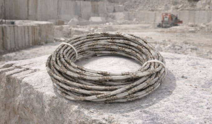 Z-LION diamond wire saw on stone quarrying scene Z-LION diamond wire saw on stone quarrying scene